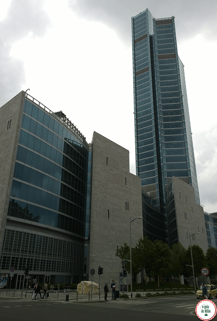 Os-principais-palácios-de-Milão-Turismo-na-Itália-Palácio-Lombardia
