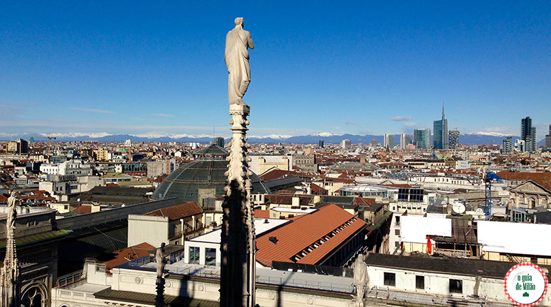 Assistir ao pôr-do-sol no terraço do Duomo