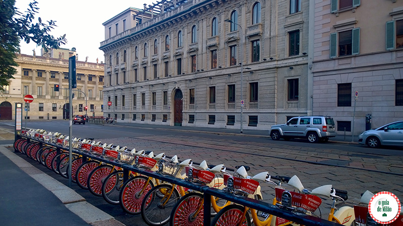 Usar bicicletas para se locomover em Milão Transporte público em Milão