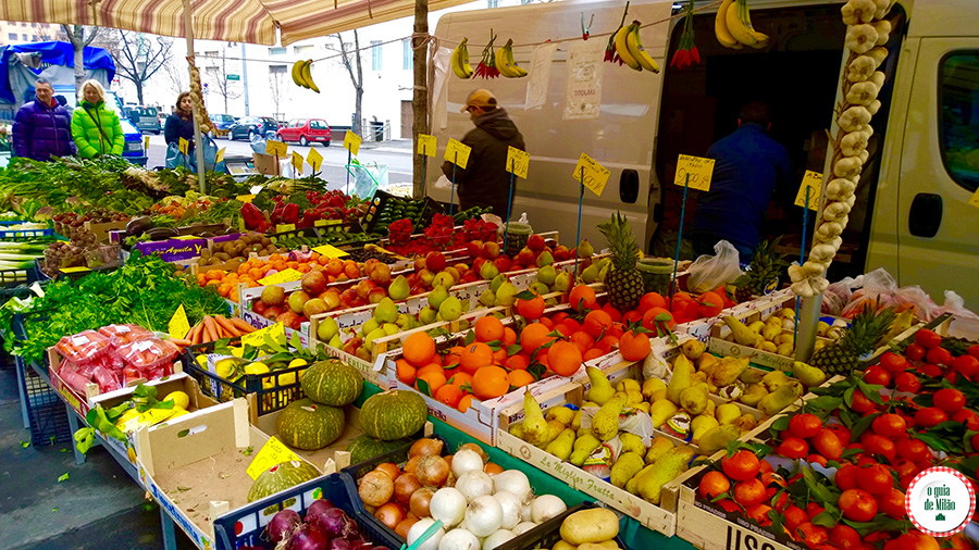 Gastronomia italiana Feira de rua em Milão